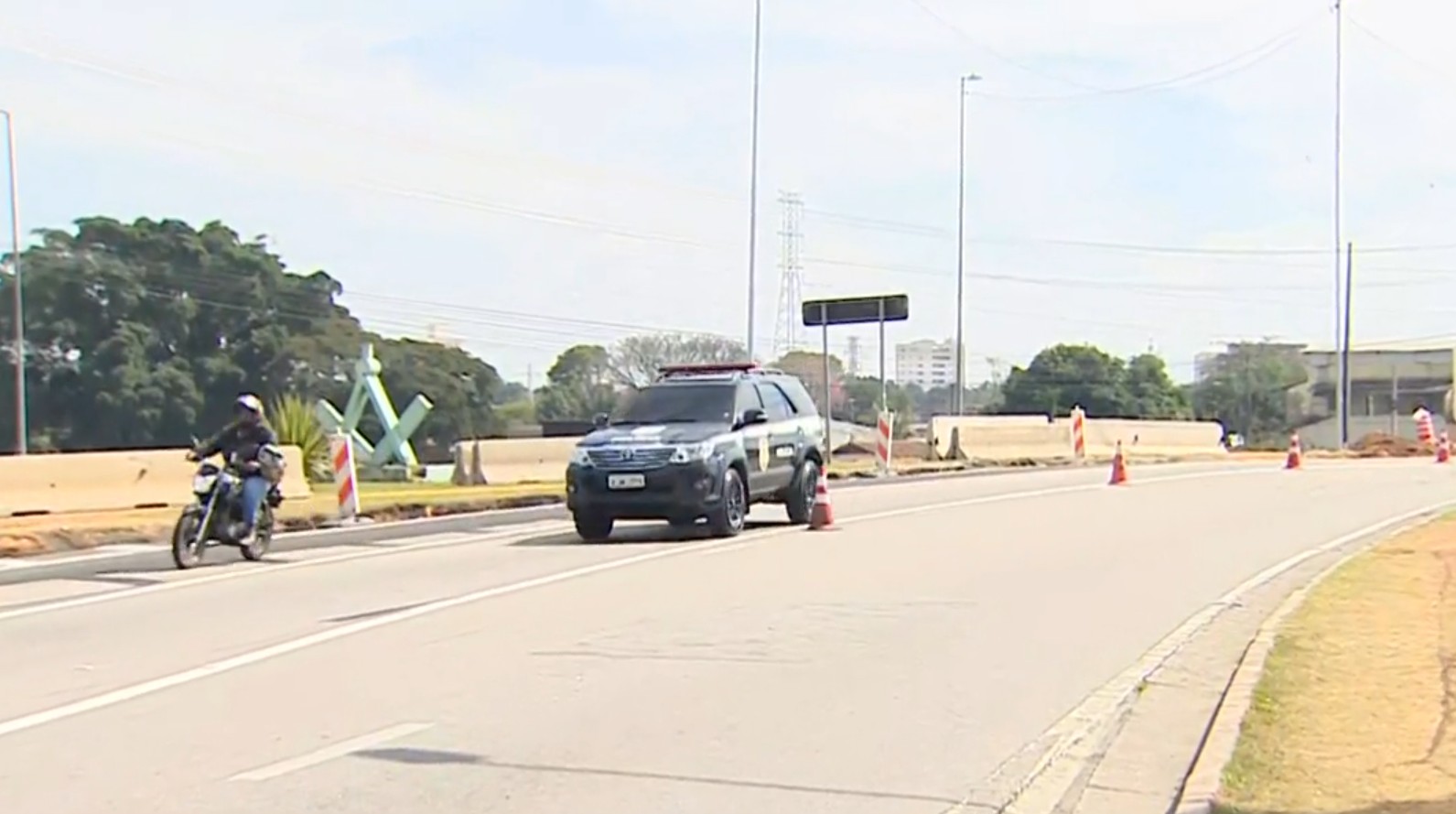 Desvio provisório no viaduto Bandeirante é liberado em São José dos Campos