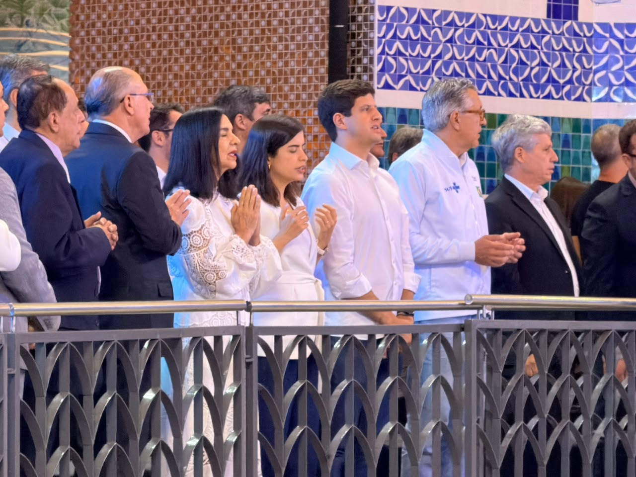 Fiéis celebram o Dia da Padroeira em missa no Santuário Nacional de Aparecida, SP