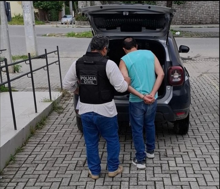 Homem é preso por suspeita de estuprar a filha de 11 anos em Caruaru