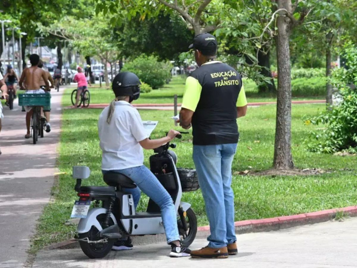 Santos propõe lei para ampliar fiscalização de bicicletas elétricas e ciclomotores