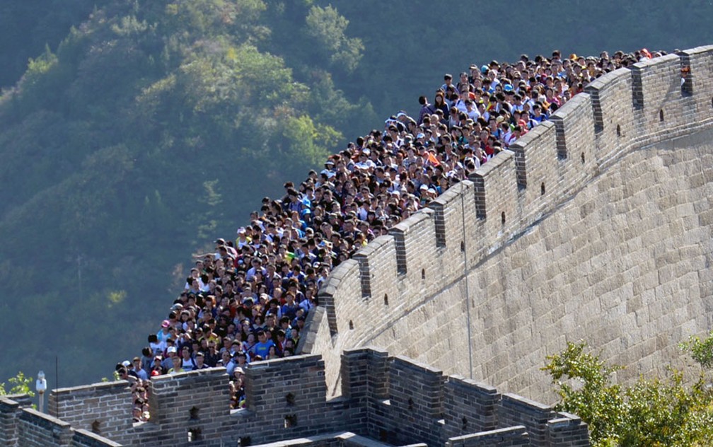 Homens abrem buraco na Muralha da China para encurtar caminho e geram danos  irreversíveis; veja imagens | Mundo | G1