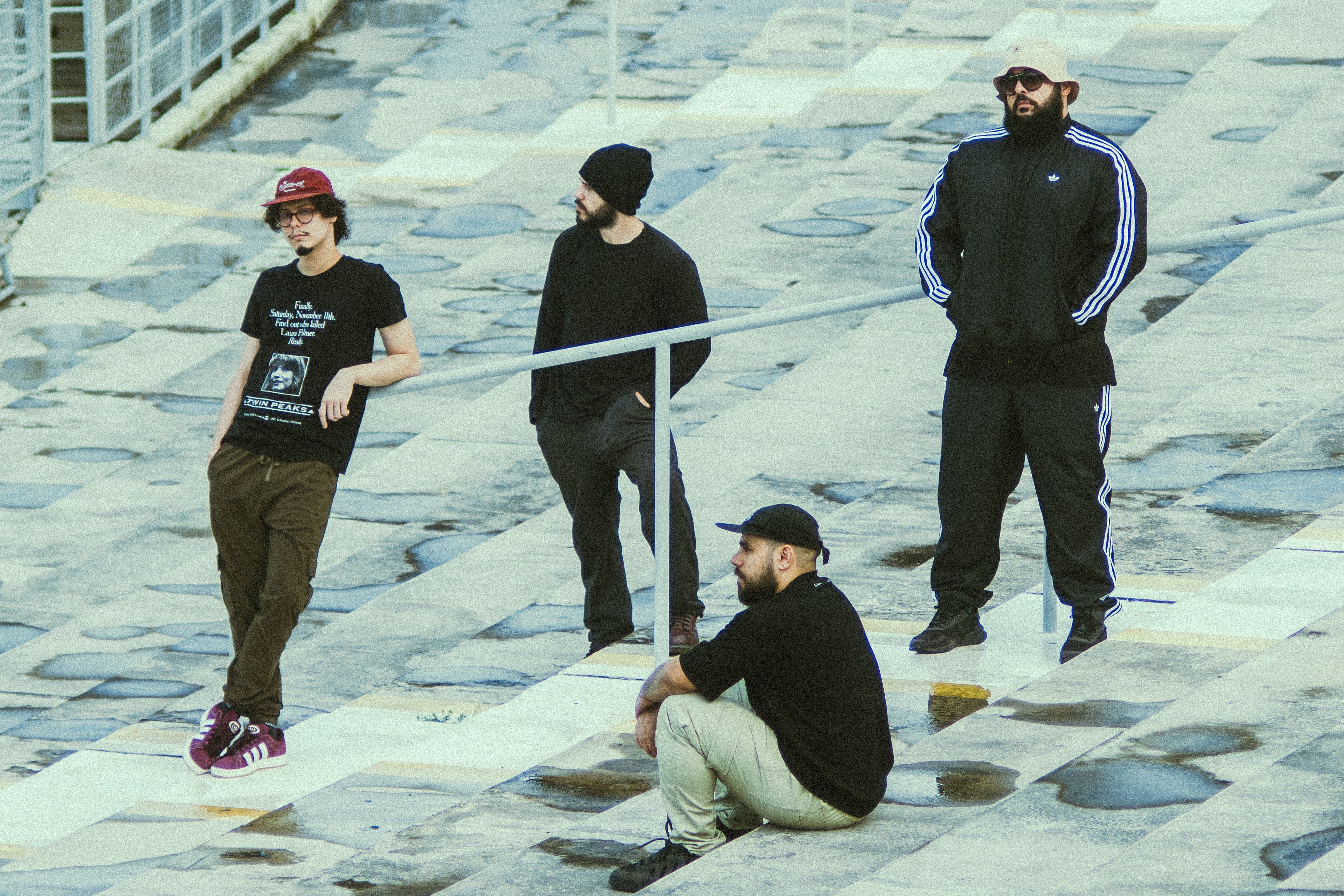 Zepelim e o Sopro do Cão lança álbum 'Arquibancada Sol'; ouça