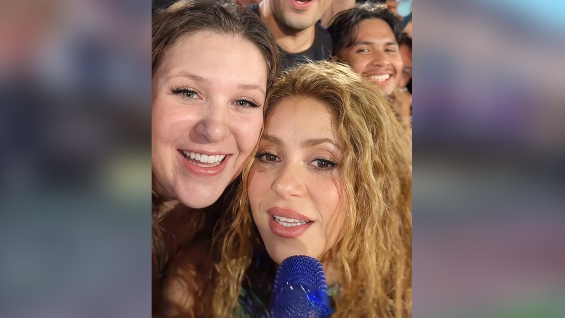 Ainda 'em choque', fã do interior de SP relembra selfie com Shakira no Rio: 'Sonho de criança'