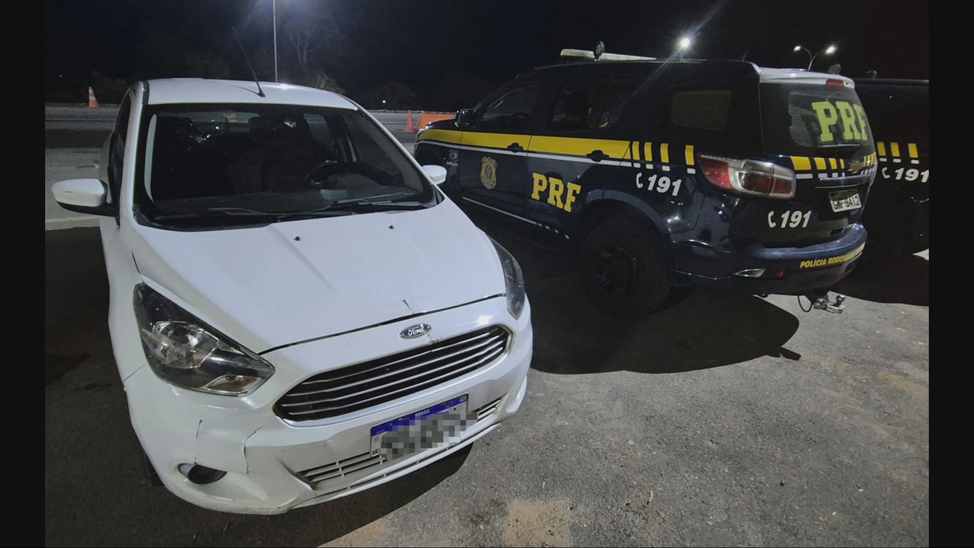 Motorista sem habilitação é preso pela PRF com carro furtado em MG