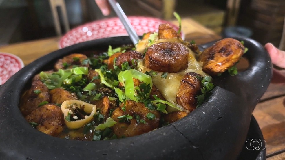 Panelinha de carne seca, servida em Catalão, em Goiás — Foto: Reprodução/TV Anhanguera