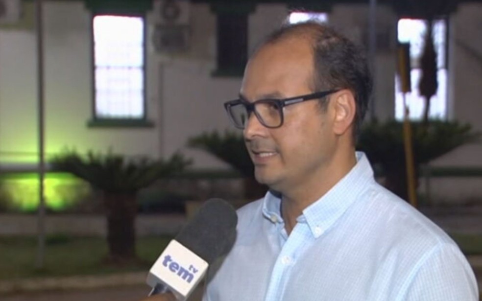 Leonardo Betim, responsável pela gestão do serviço no Pronto-Socorro de Araçatuba (SP) — Foto: Reprodução / TV TEM