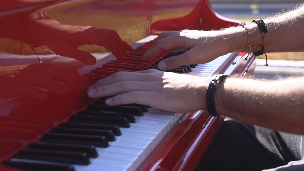 Números ponto a ponto jogo para crianças instrumentos musicais piano de  cauda