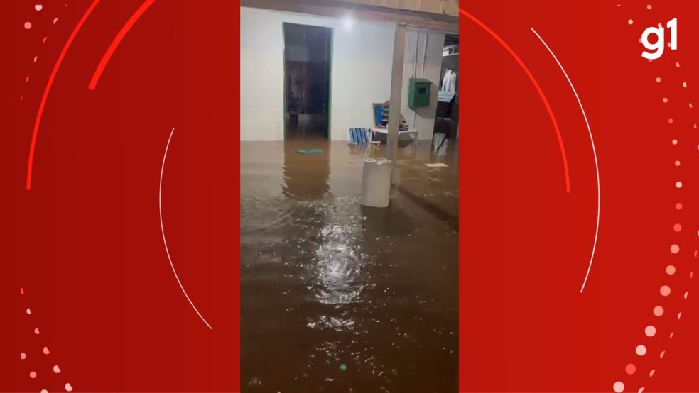 Água inundou casas em Encruzilhada do Sul — Foto: Arquivo pessoal