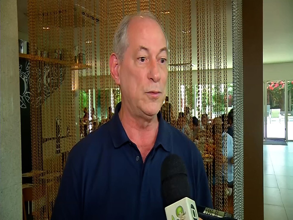 Ciro Gomes promete canal ferroviário entre Crajubar e Missão Velha e ampliação do Metrô de Fortaleza. — Foto: TV Verdes Mares
