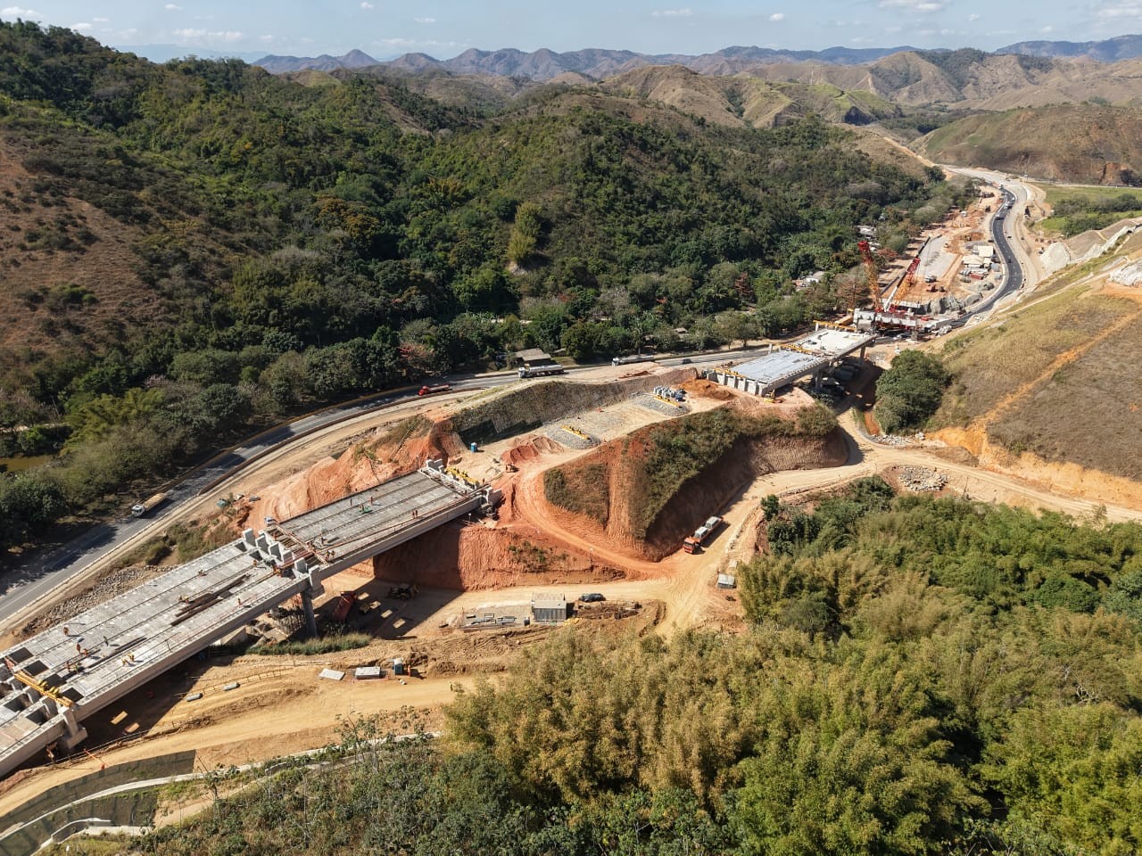 Pista de subida da Serra das Araras será totalmente interditada para retirada de rochas 