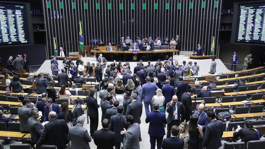 Partidos com ministérios deram mais votos contra do que a favor do governo - Foto: (Zeca Ribeiro/Câmara dos Deputados)