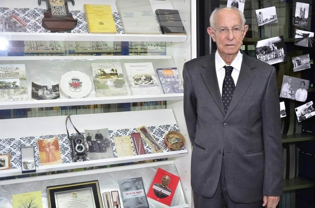 Escritor prudentino Benjamin Resende é homenageado em Sarau Solidário ...