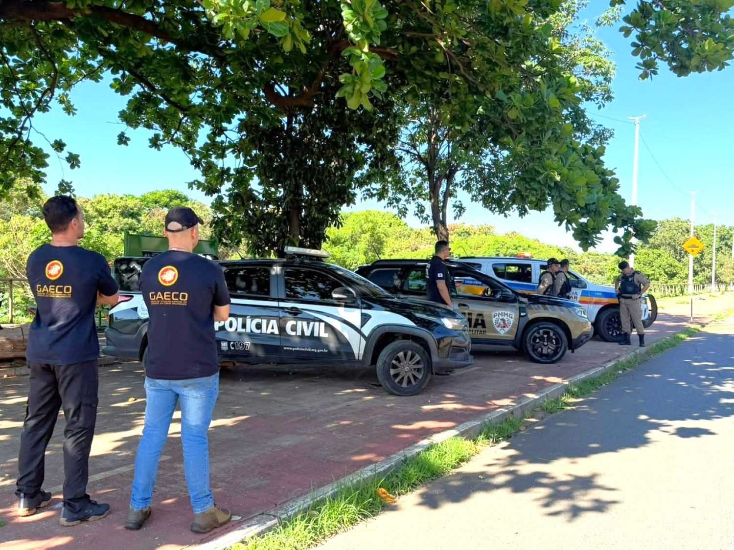 Operação 'Renascer Lagoinha' cumpre 15 mandados e mira organização criminosa ligada ao tráfico de drogas em Uberlândia
