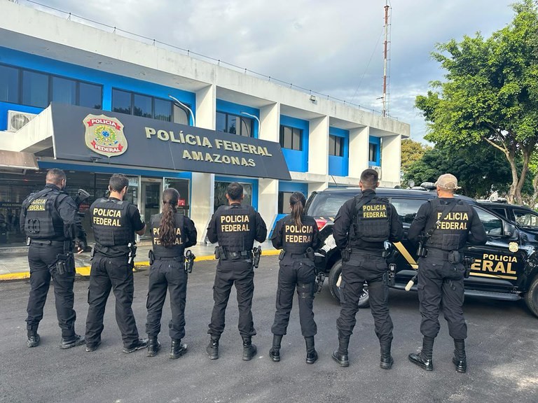 PF prende suspeito de armazenar e divulgar material de abuso sexual infantil em Manaus