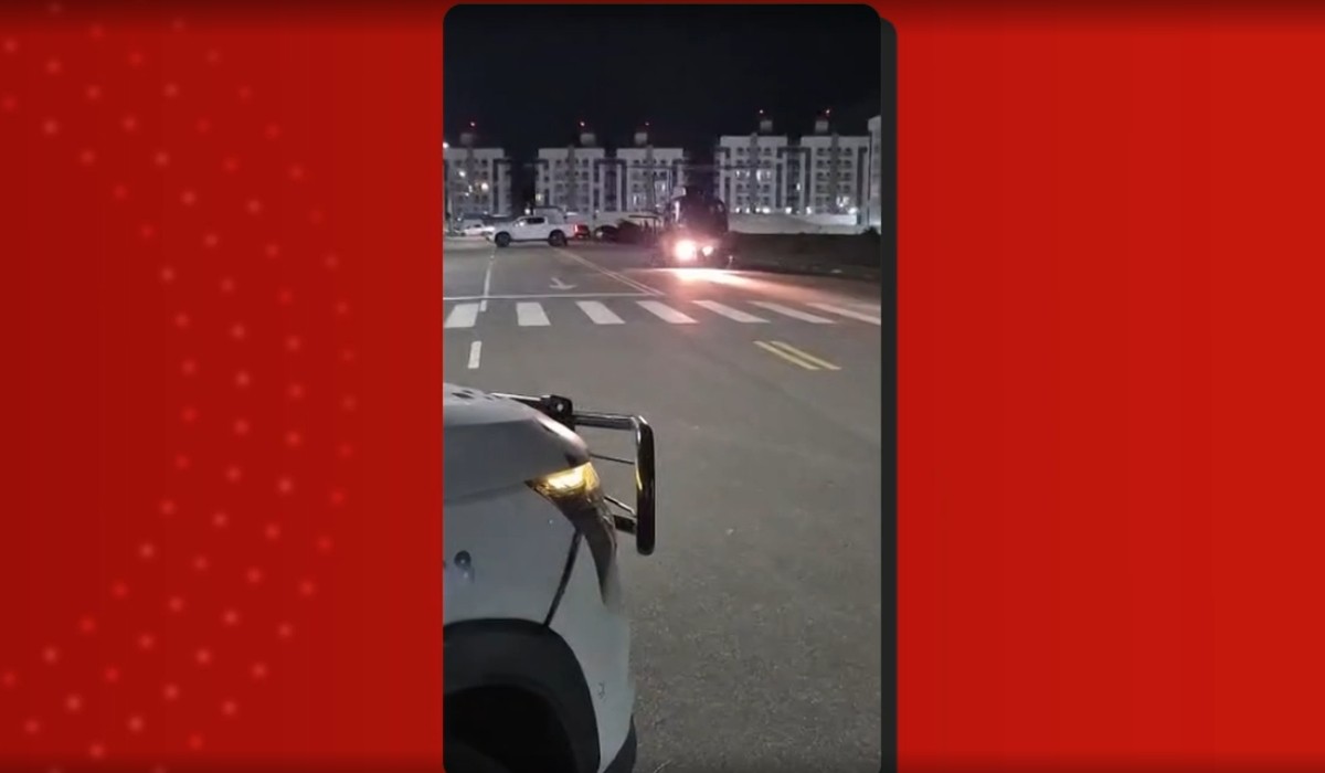 Helicóptero pousa em rua de Manaus durante buscas a suspeito de matar o filho a facadas; VÍDEO