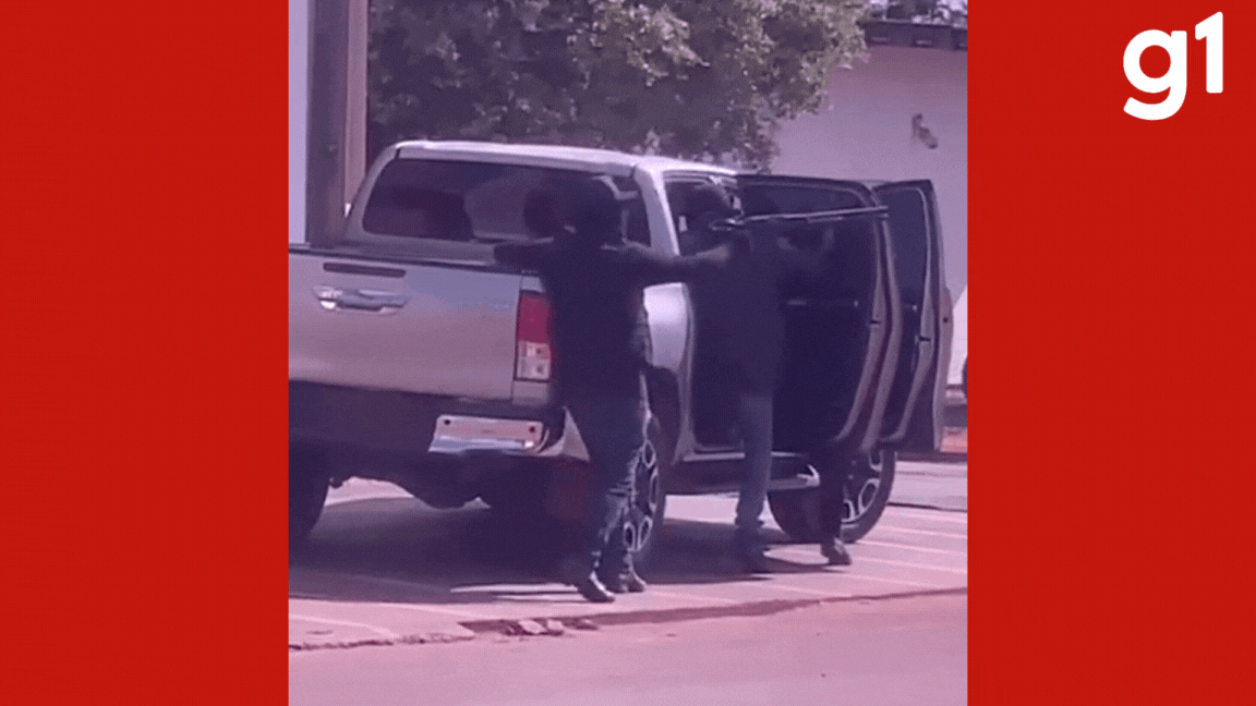 VÍDEO: grupo assalta agência bancária no estilo 'novo cangaço' e levam 2 reféns em MT