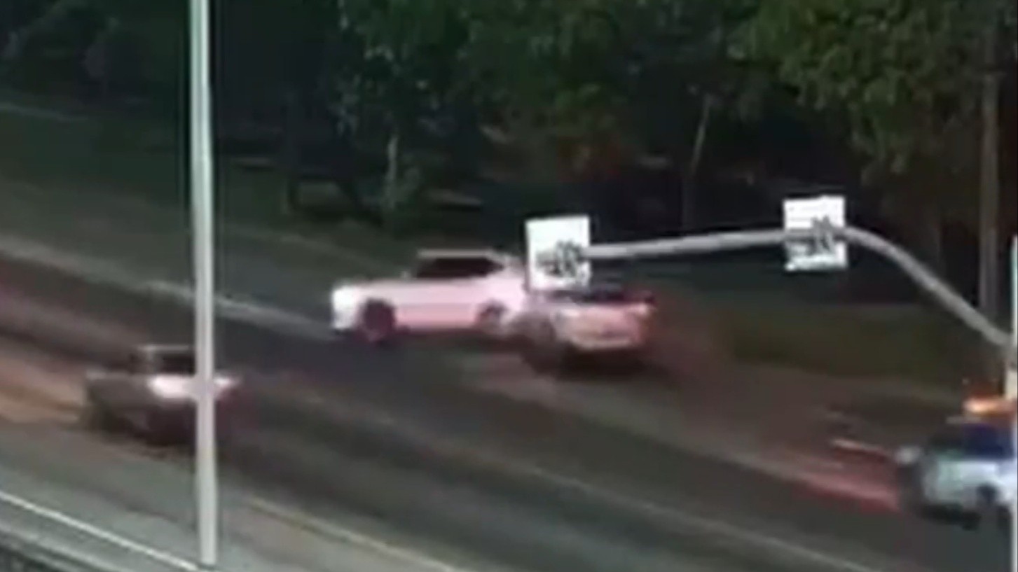 Morte de secretário no Av. Brasil: vídeo mostra perseguição, batida em carro da PM e tentativa de fuga