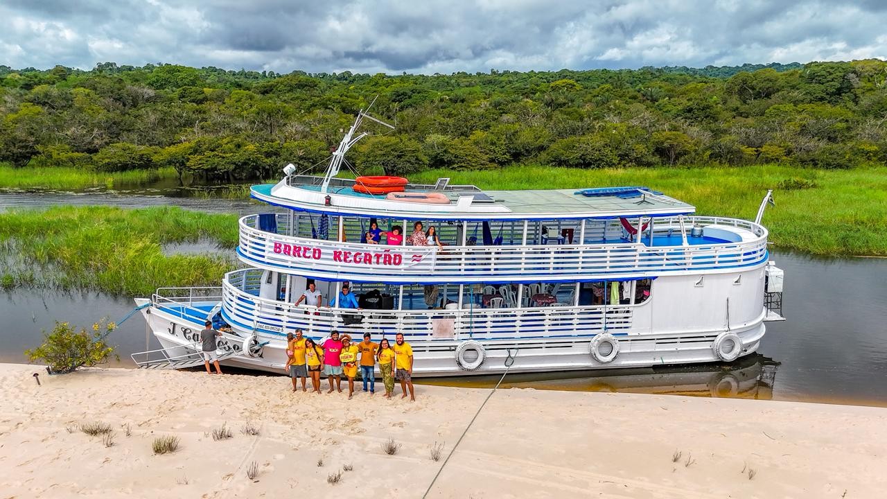 Barco Regatão inicia nova travessia pelo Tapajós com atividades culturais em comunidades ribeirinhas