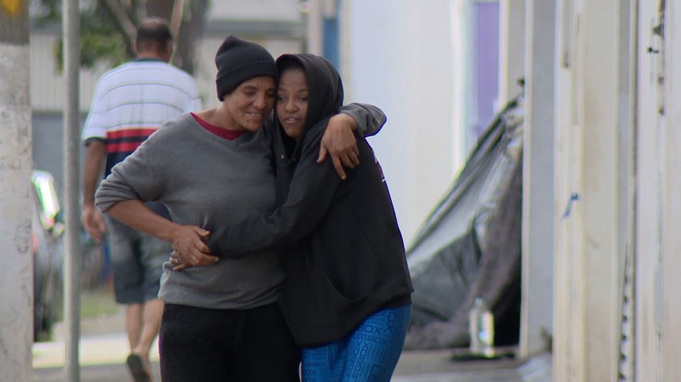 Mãe e filha em situação de rua se reúnem depois de reportagem exibida no EPTV2 — Foto: Reprodução EPTV