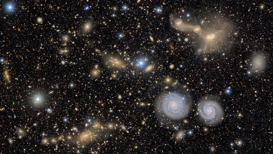Observatório do Chile captura o universo com câmera de 3.200 megapixels - Com 3.200 megapixels, a supercâmera já identificou mais de 2.100 asteroides em 10 horas e promete gerar 1.000 imagens por noite do céu do hemisfério sul.