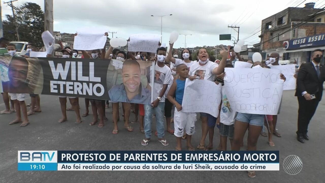 Familiares e amigos de empresário morto por digital influencer em SAJ fazem  protesto