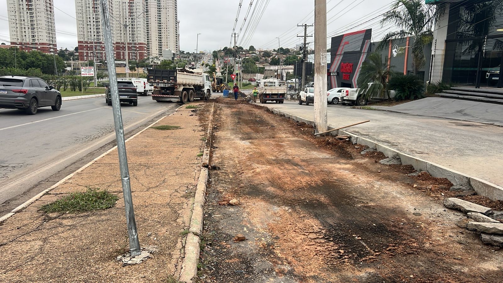 Cruzamento entre as avenidas Arquimedes Lima e Parque Barbado passa por intervenção no trânsito 