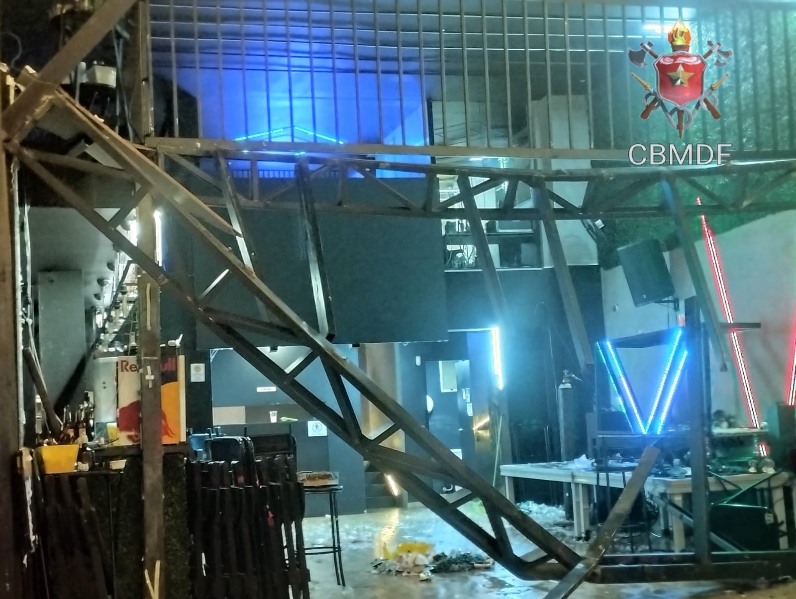 Estrutura de bar desaba e deixa 11 pessoas feridas em Ceilândia, no DF