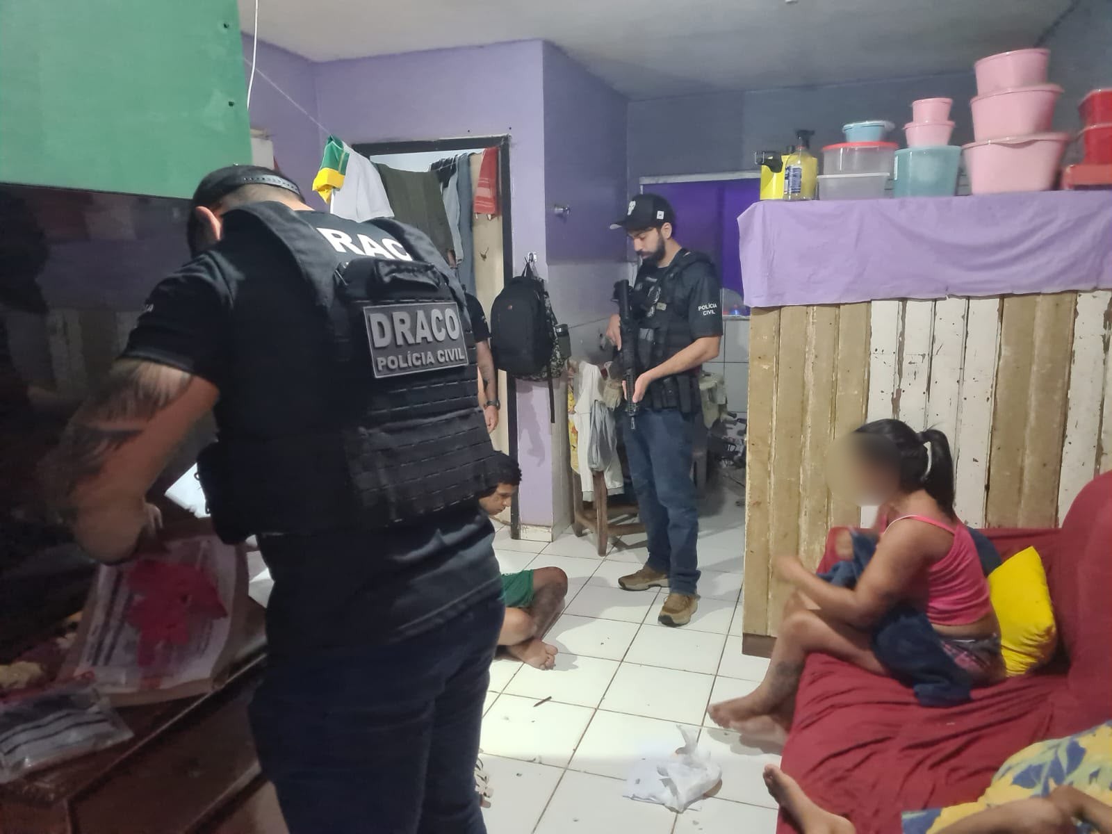 Operação prende 20 pessoas por envolvimento com organizações criminosas no Acre