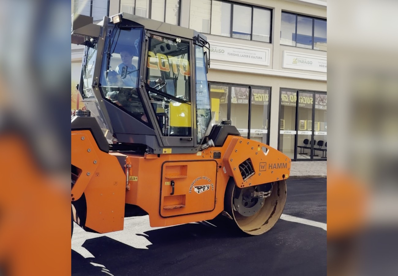 Mulher viraliza nas redes ao operar máquina pesada em obra no TO: 'Mostrar quem eu sou'
