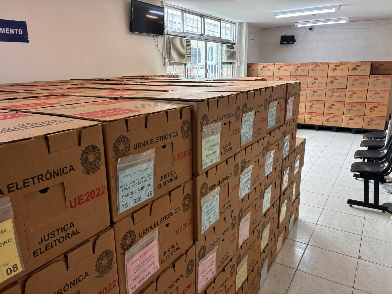 Urnas eletrônicas serão levadas para os locais de votação em Campos