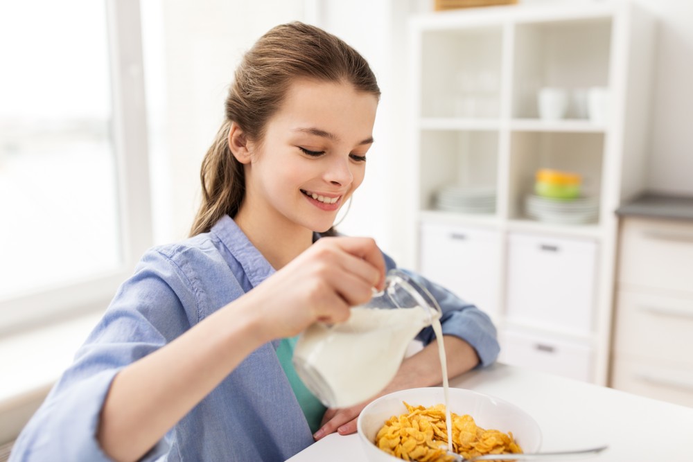 Café da manhã melhora a qualidade da dieta de adolescentes sem aumentar a ingestão calórica