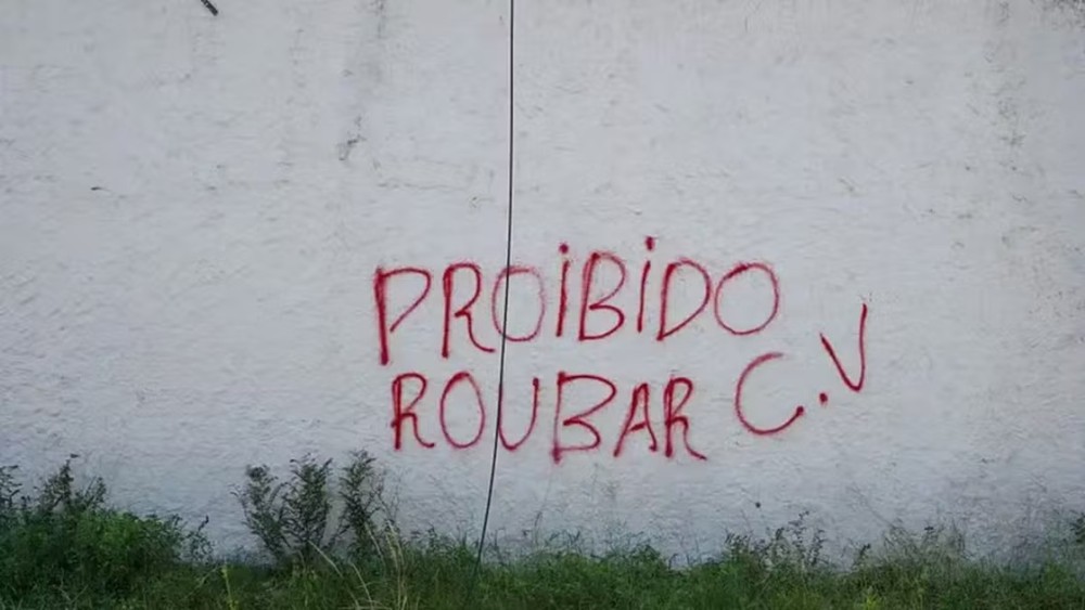 Maioria dos brasileiros defende que governo federal classifique facções criminosas como organizações terroristas