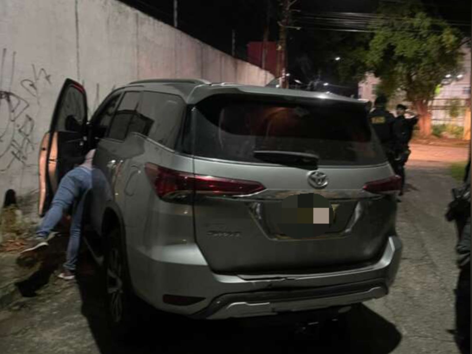 Polícia resgata vítimas de sequestro-relâmpago e prende dois homens em Fortaleza