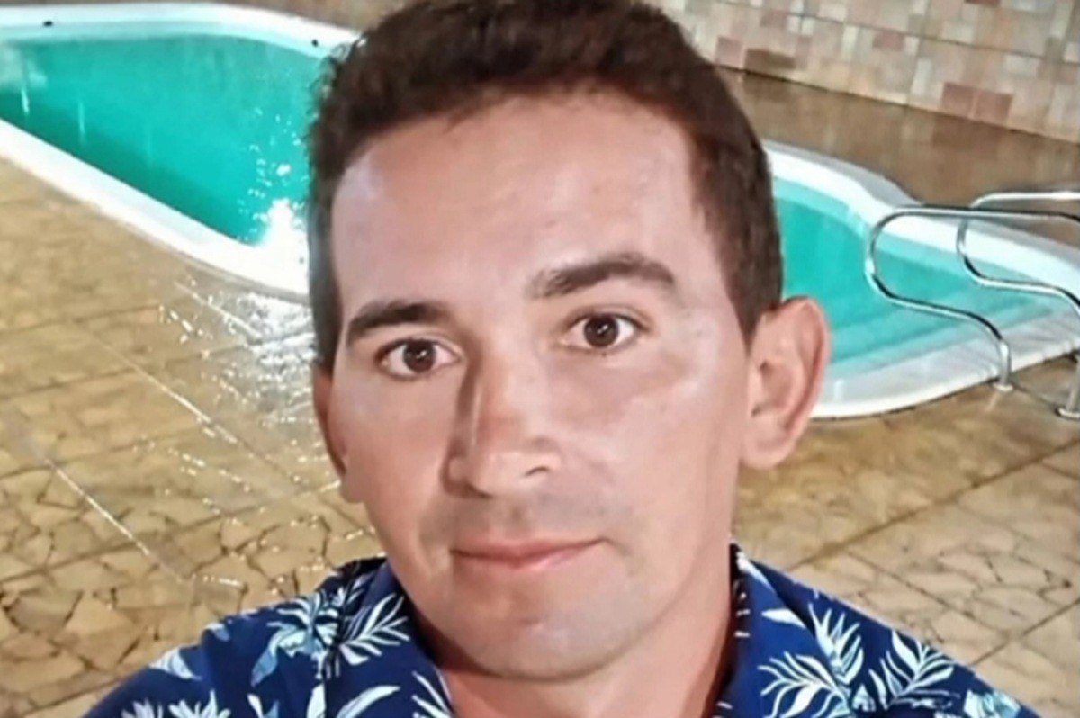Homem morre atropelado por motoniveladora ao levar almoço para colega de trabalho em Feira Grande