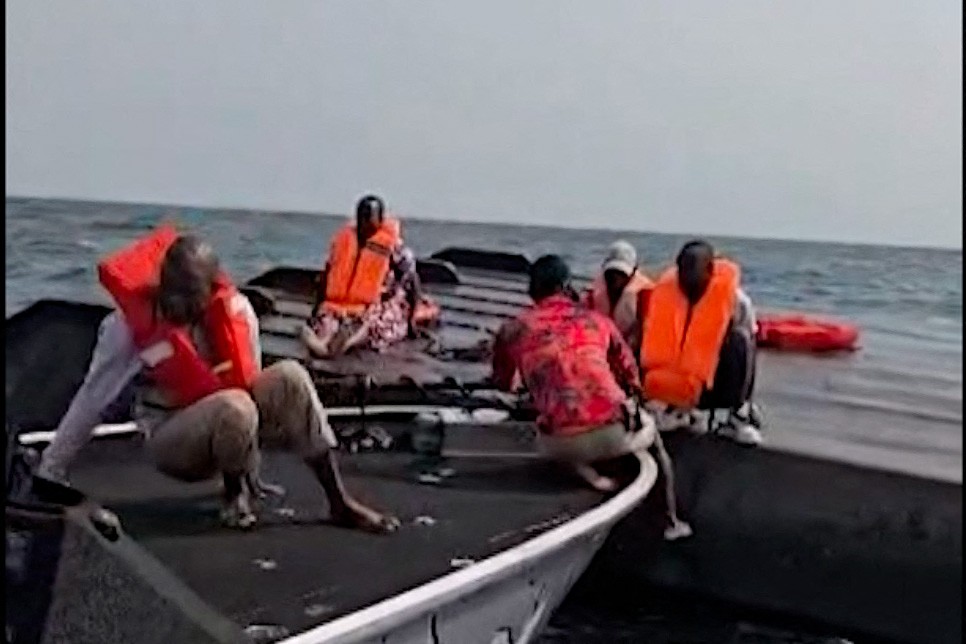 Naufrágio de balsa deixa 44 mortos em lago no Zimbábue | G1