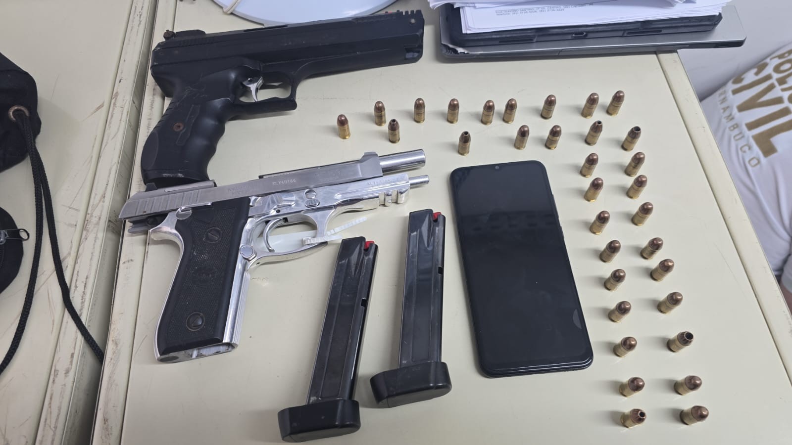 Operação da Polícia Civil cumpre mandados em Altinho e Caruaru