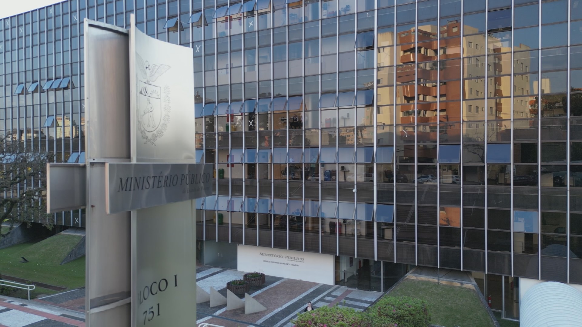 Liminar proíbe que influenciadores e empresas de Londrina produzam conteúdo com crianças e adolescentes sem autorização judicial, diz MP