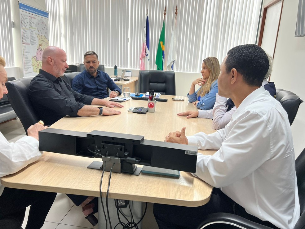 Agentes do Ministério da Saúde e Secretária Nacional de Vigilância em Saúde, Ethel Maciel, visitam o Espírito Santo para discutir o combate a dengue — Foto: Reprodução
