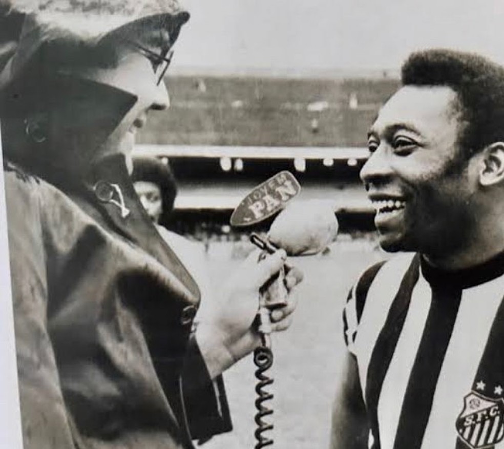 Faustão entrevistou Pelé quando trabalhou como repórter esportivo — Foto: Reprodução/Redes Sociais