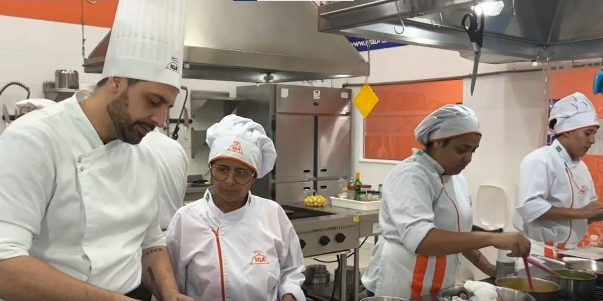 Profissão de personal chef ganha espaço e atrai profissionais no interior de SP: 'Restaurante vai até o cliente' 