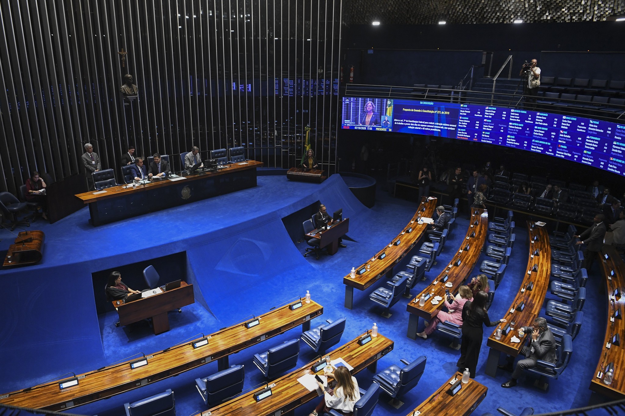 Senado realiza a terceira sessão de discussão sobre PEC do fim da escala 6x1