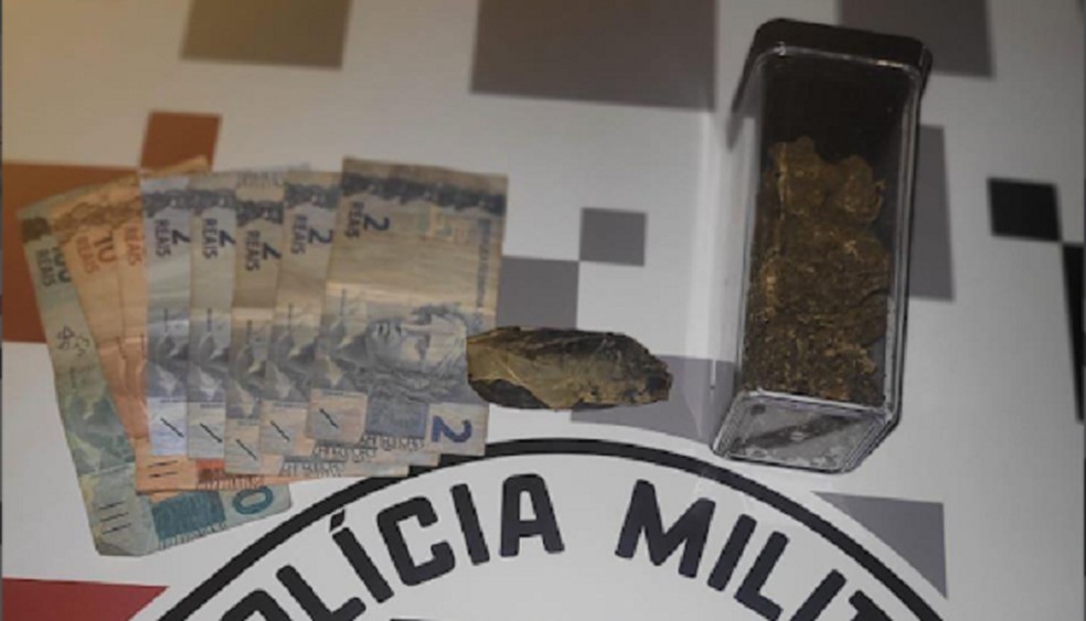 Adolescente é apreendido por tráfico de drogas, em Presidente Epitácio (SP) — Foto: Polícia Militar