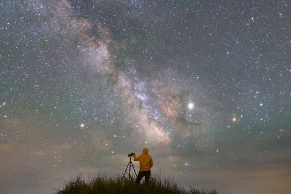 Cada vez mais spas e retiros em todo o mundo passaram a oferecer pacotes de banho de estrelas — Foto: Getty Images via BBC