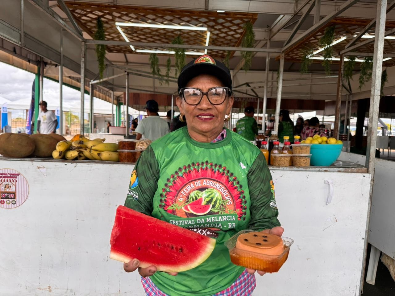 Agricultora cria pudim de melancia e vira sucesso em festival de Normandia: 'todo mundo quer saborear'