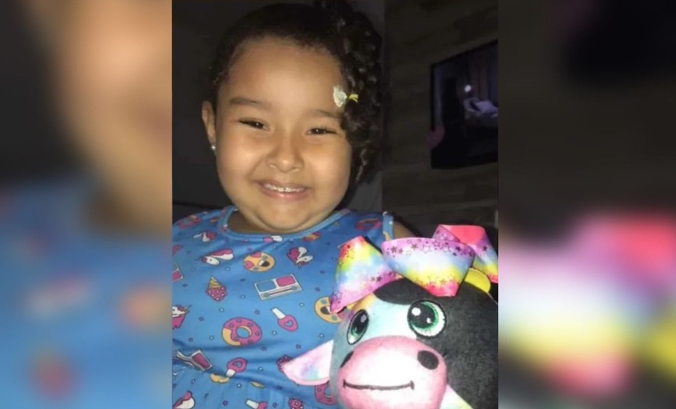 Yara Mariana Rodrigues Teixeira, de 4 anos, morreu após ser atropelada por um carro desgovernado que invadiu uma calçada, em Ipu — Foto: Arquivo pessoal
