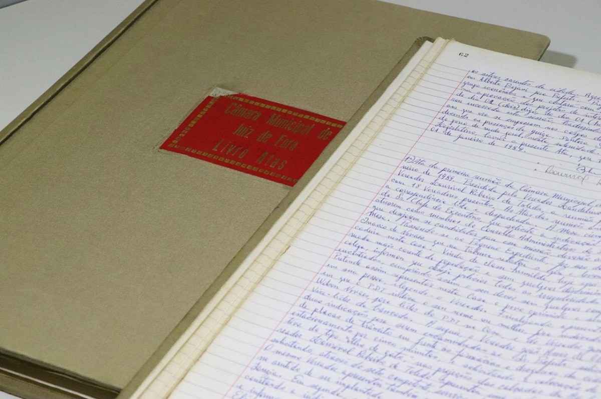 Do papel à tela: digitalização revela a memória política de Juiz de Fora desde 1950