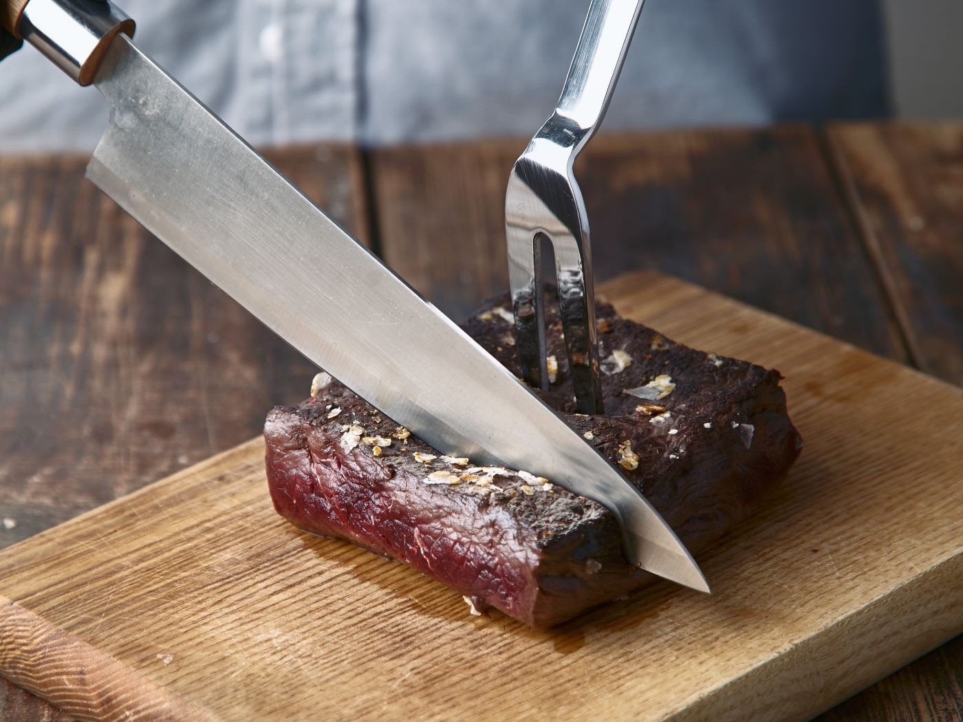 Por que chefs e grandes steakhouses apostam na carne Dry Aged
