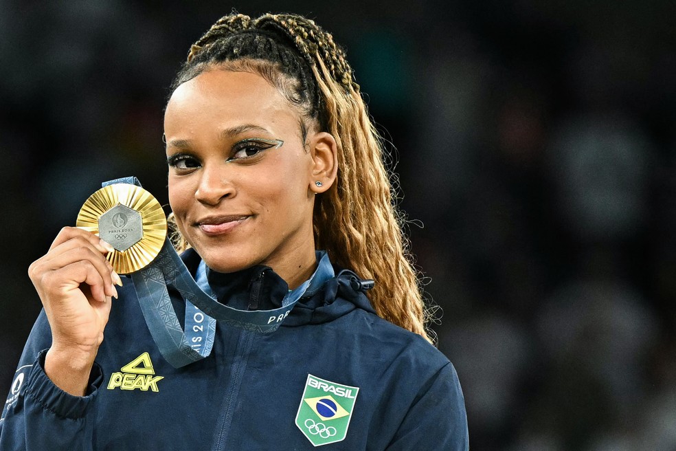 Rebeca Andrade campeã do solo da ginástica em Paris - medalha de ouro — Foto: Gabriel Bouys/AFP