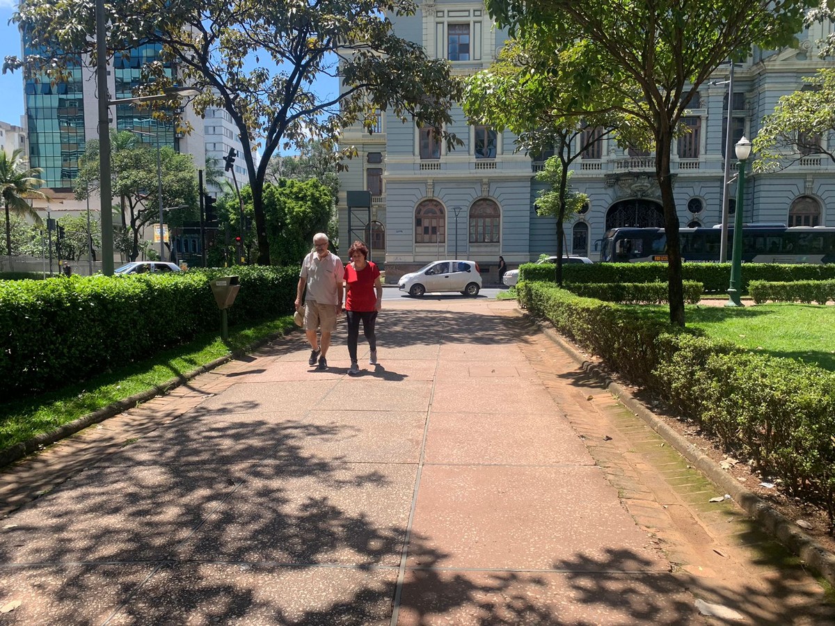 Sem máscaras e distanciamento, concurseiros participam de aulão em BH -  Gerais - Estado de Minas