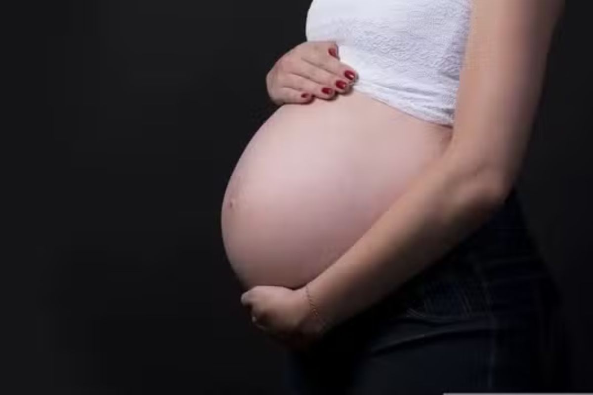 Mãe de bebê que morreu após o parto será indenizada em R$ 100 mil por erro médico; entenda 